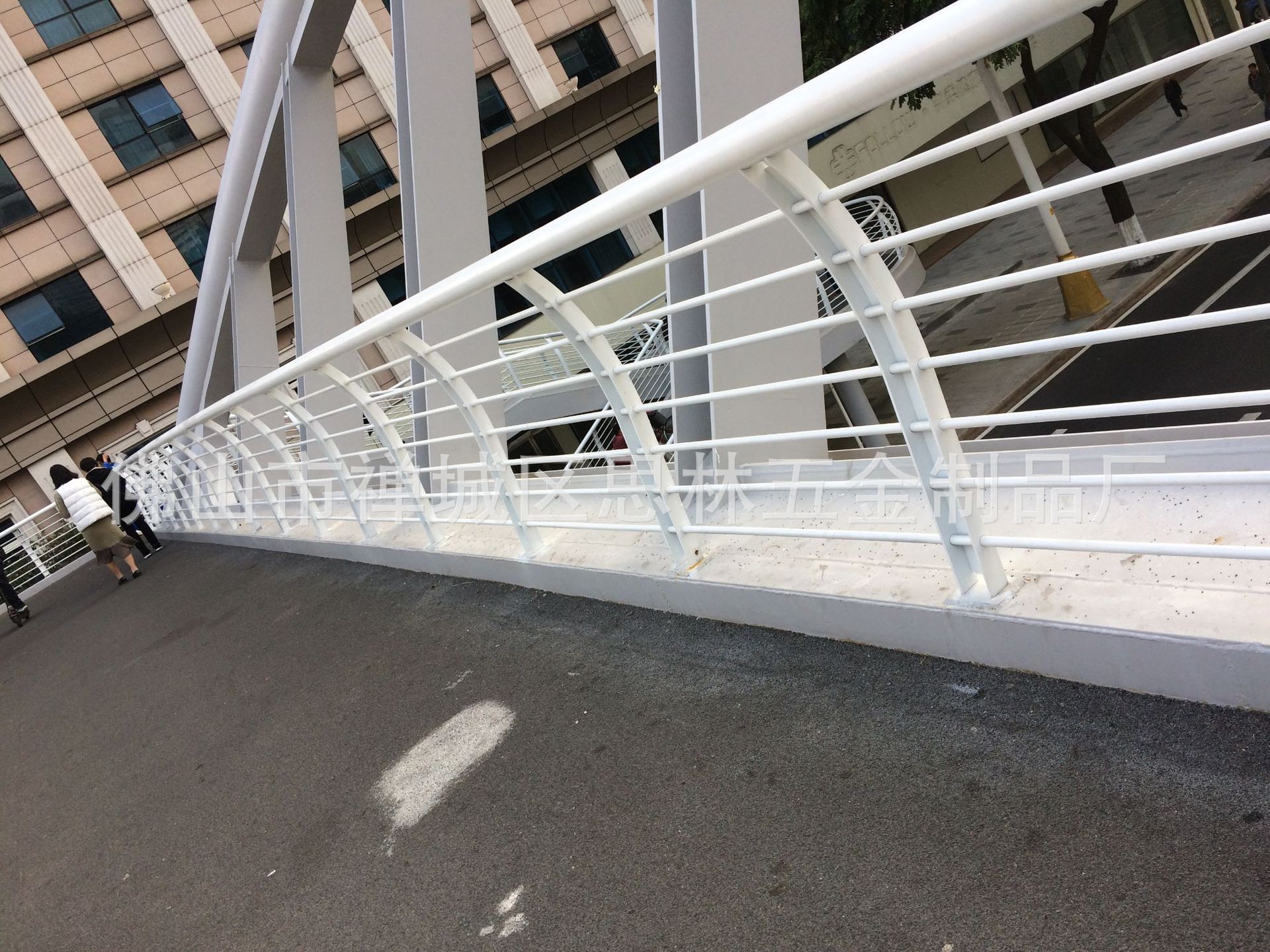 专业生产不锈钢天桥护栏 定制天桥栏杆 安装人行天桥护栏