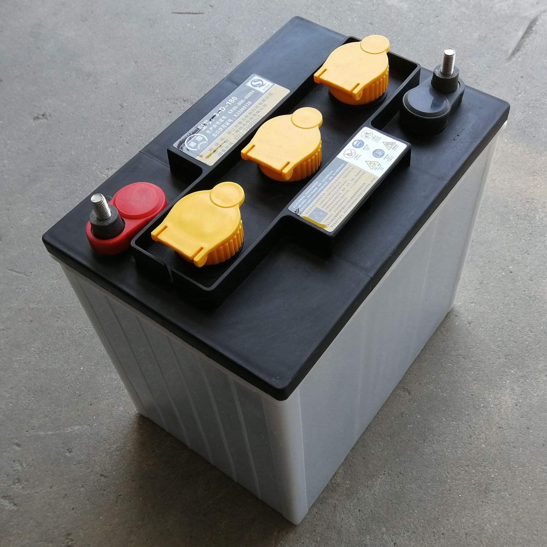 6v电瓶 四轮电动车电瓶 3-d-180牵引蓄电池 电压6v容量180ah电瓶