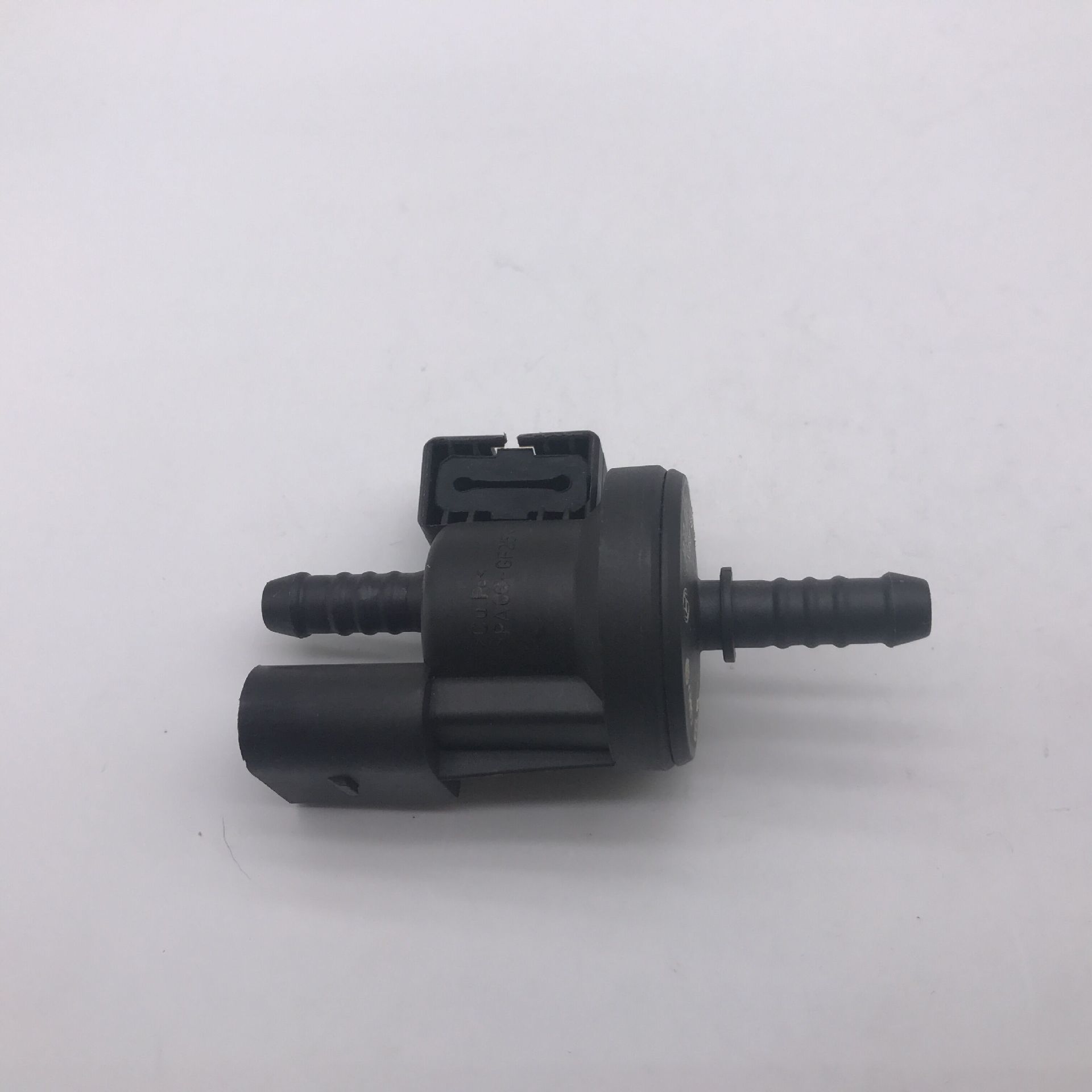 适用奥迪a6lc6 速腾1.8t活性碳罐电磁阀 碳罐电磁阀06e 906 517 a