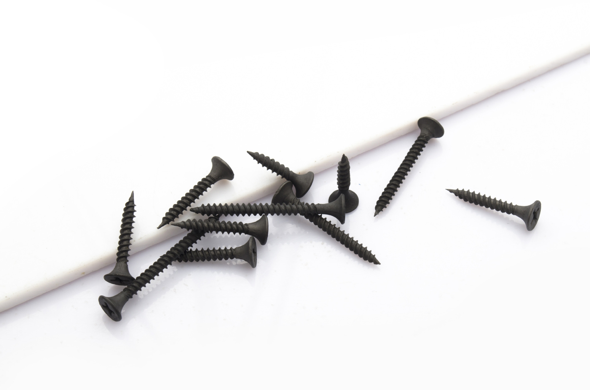 干壁钉自攻螺丝 黑色磷化干壁钉 高强度干壁钉 加硬墙板钉纤维钉