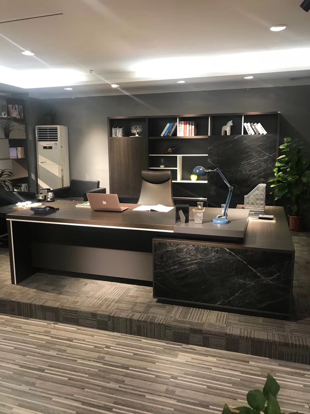 总裁办公桌简约商务办公桌