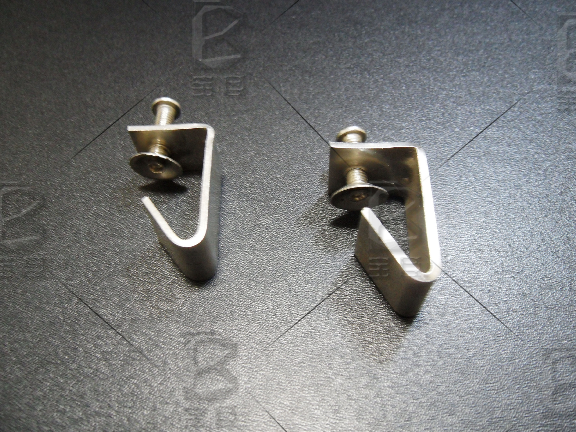 铝合金桥架v字型扣锁不锈钢201304盖板卡扣型帮桥架扣锁