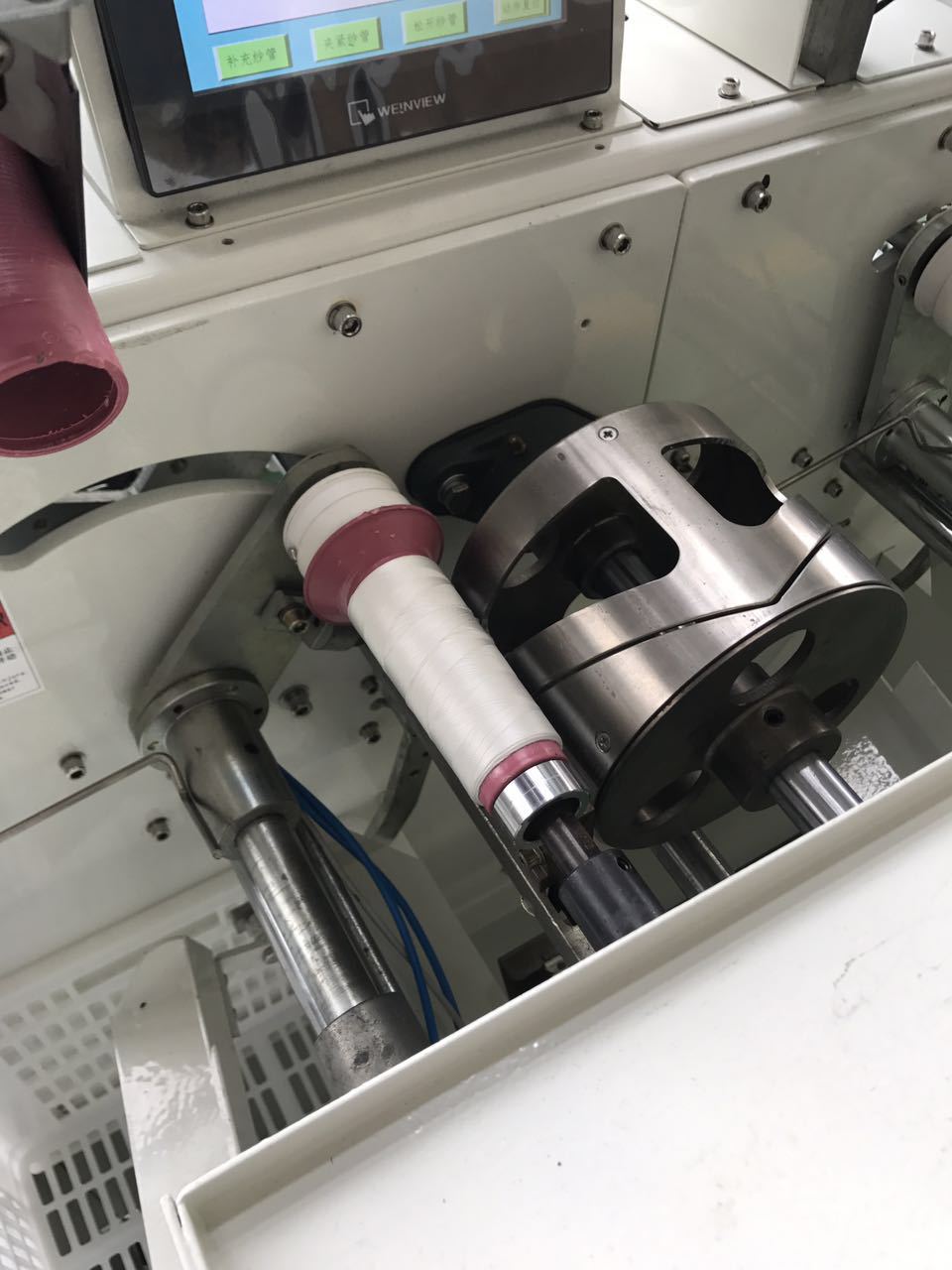 占地面积小,速度快,效率比传统机器提升5-6倍.