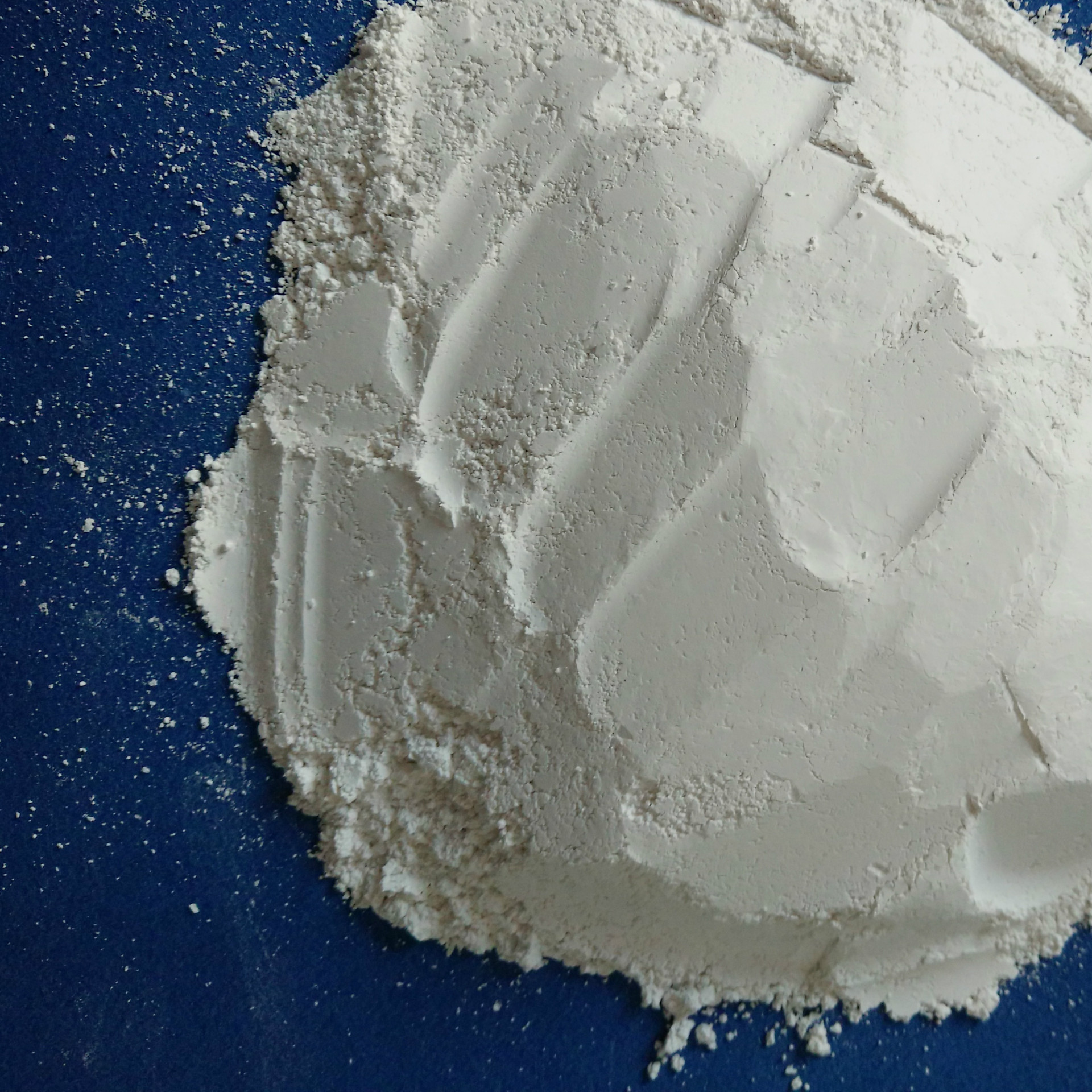 河北供应 工业纳基/钙基膨润土 325目白色膨润土-阿里巴巴