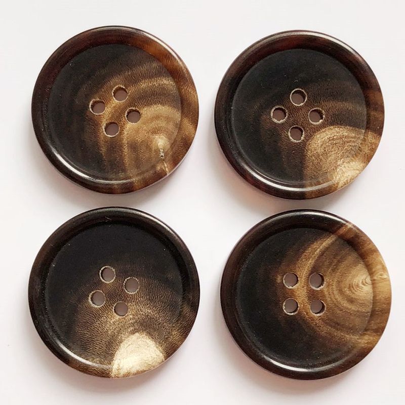 厂家直销真牛角扣 天然咖花色 扣子西装大衣风衣外套纽扣
