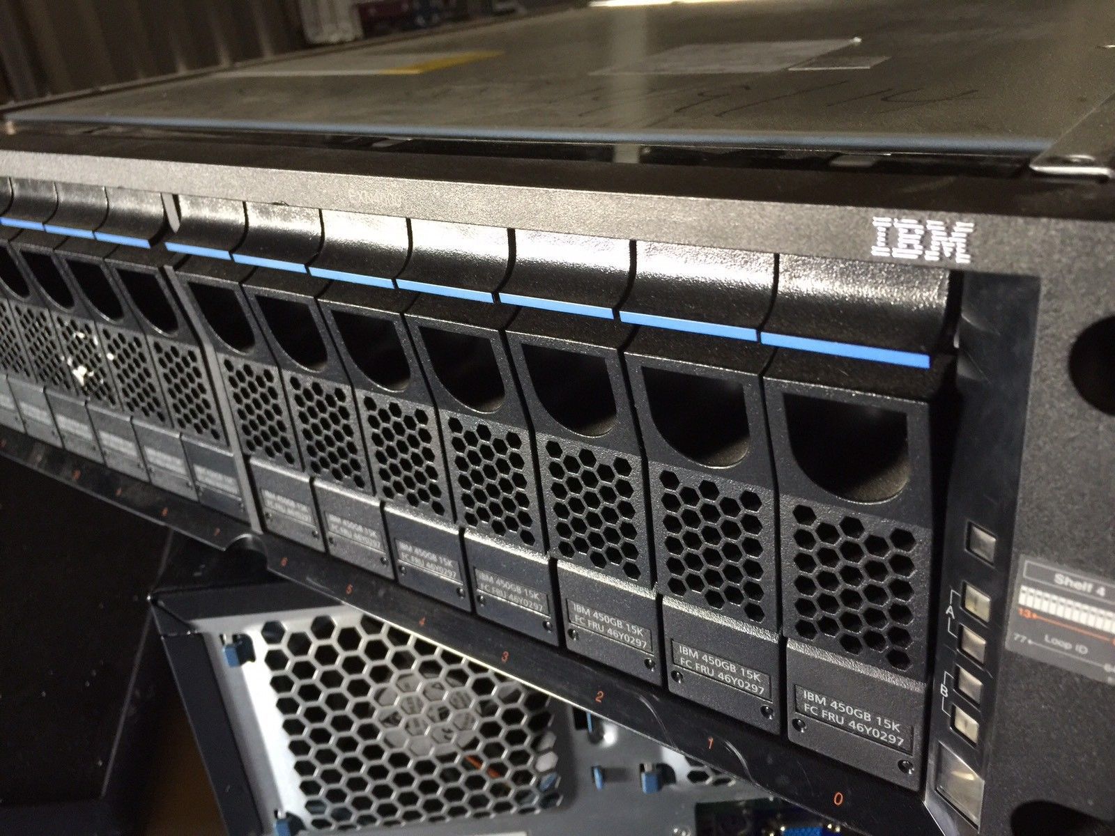 netapp exn4000 存储扩展柜14 盘位 450gb 15k 3.5" fc硬盘维保