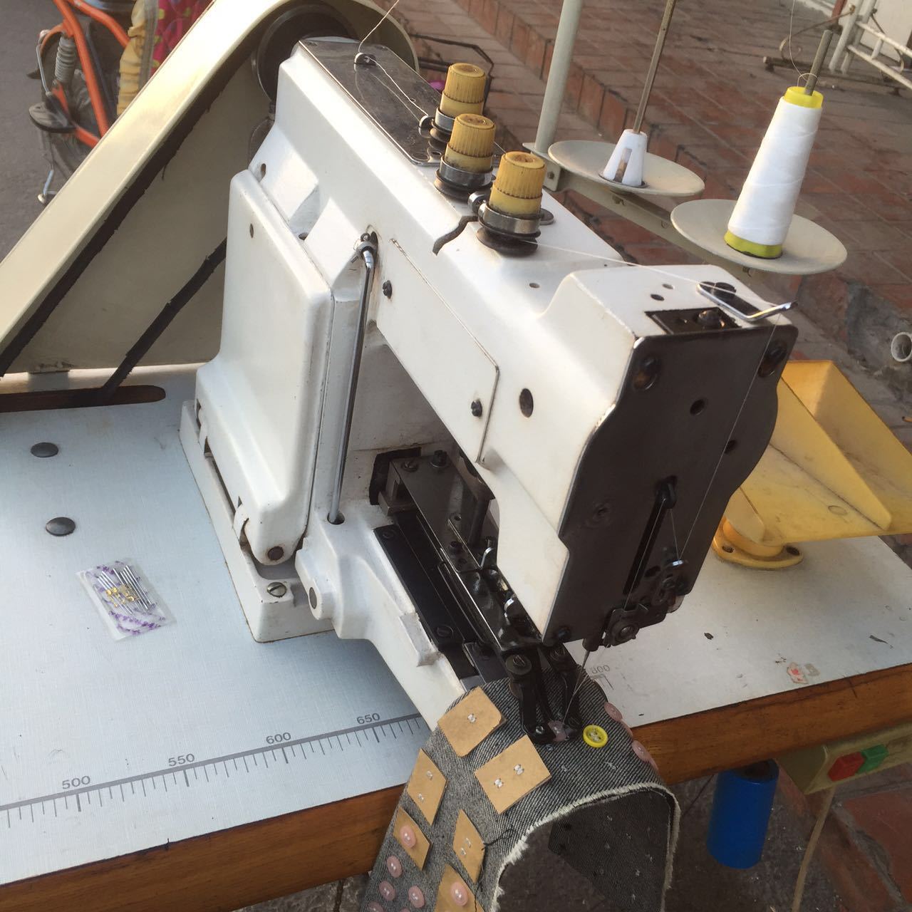 上工4-2钉扣机 工业缝纫机服装机械设备 纽扣机-阿里巴巴