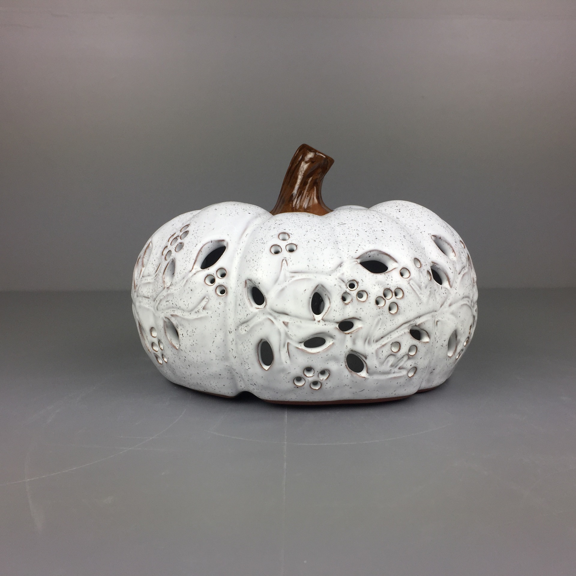 永惠尔9319陶瓷工艺品 红土南瓜摆件 红陶镂空南瓜摆件