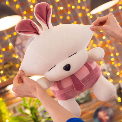 新款毛绒玩具领结流氓兔玩偶爆款抖音玩具创意款女生礼物一件代发