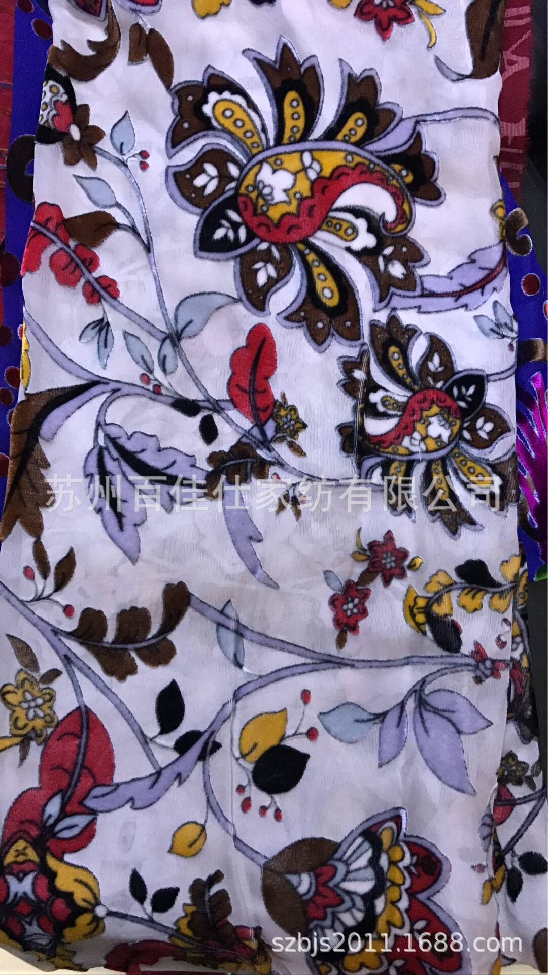 工厂直销丝绒烂花印花适合做裙子等服装