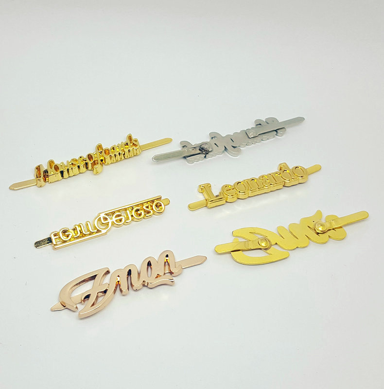 Yiwu Factory Direct Sales Die Casting Zinc Alloy Label Stitching Pin Luggage Clothing Nameplate Can Be Customized