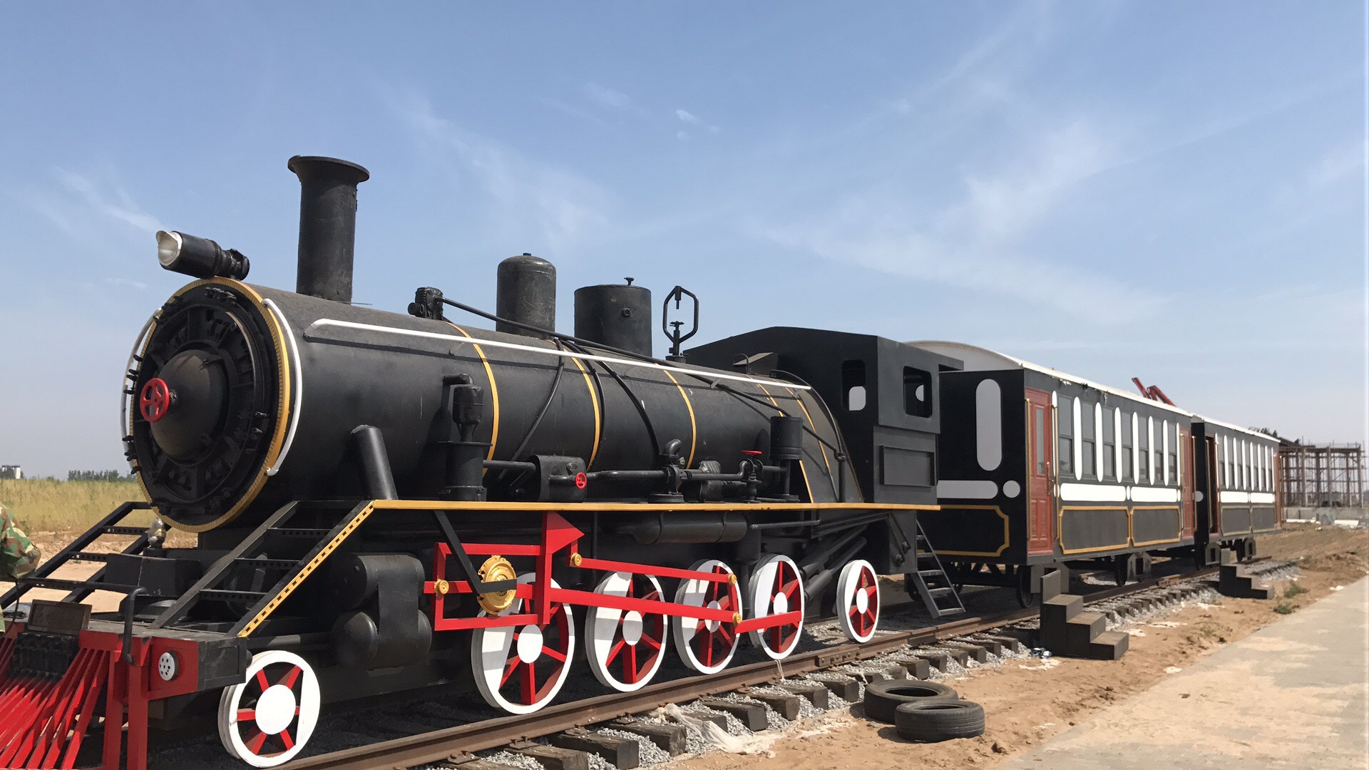 定制金属铁艺模型摆件装饰道具铁皮仿真大型复古怀旧蒸汽火车头