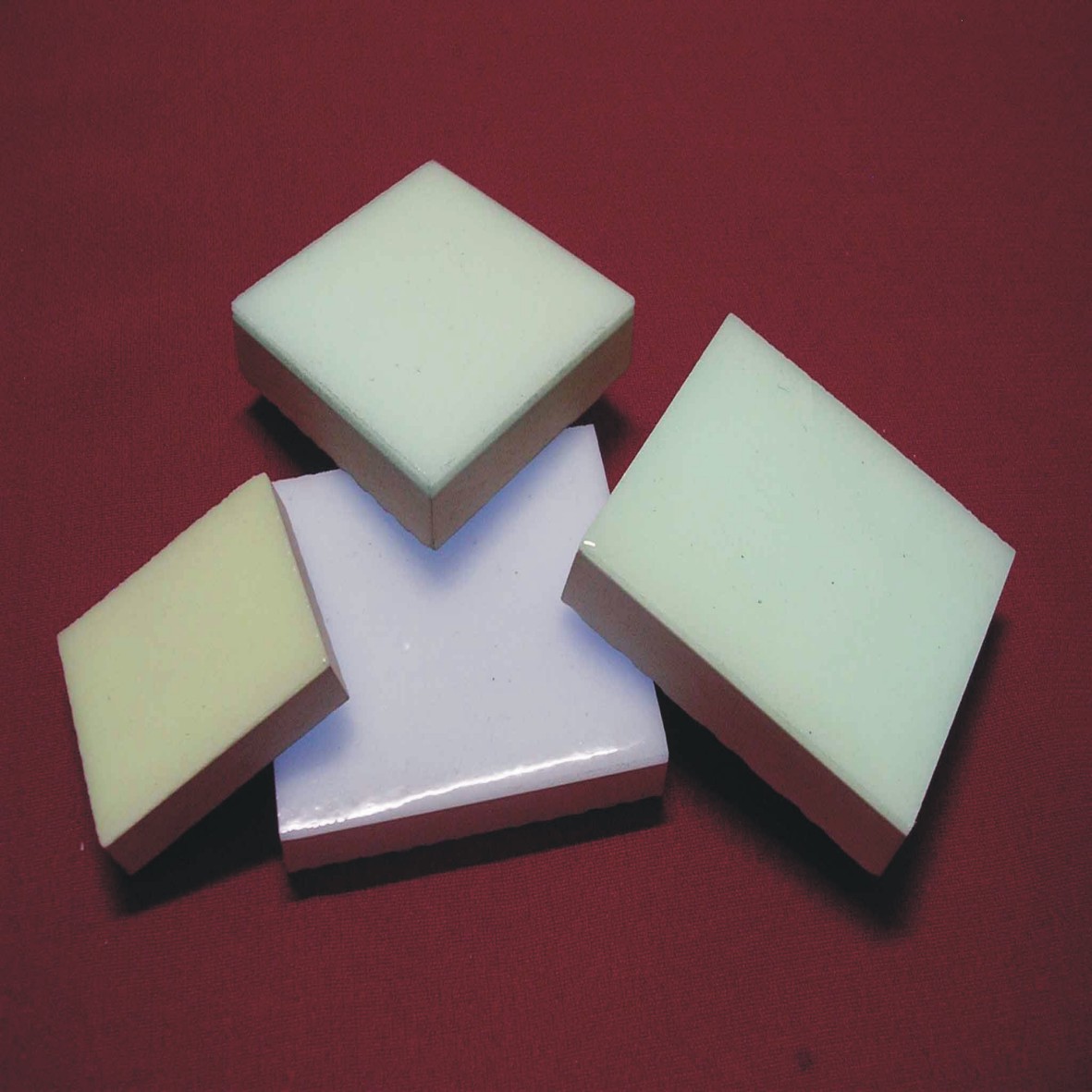 夜光地砖供应自发光瓷砖 夜光瓷砖 蓄光瓷砖 发光瓷砖 单面抛光夜