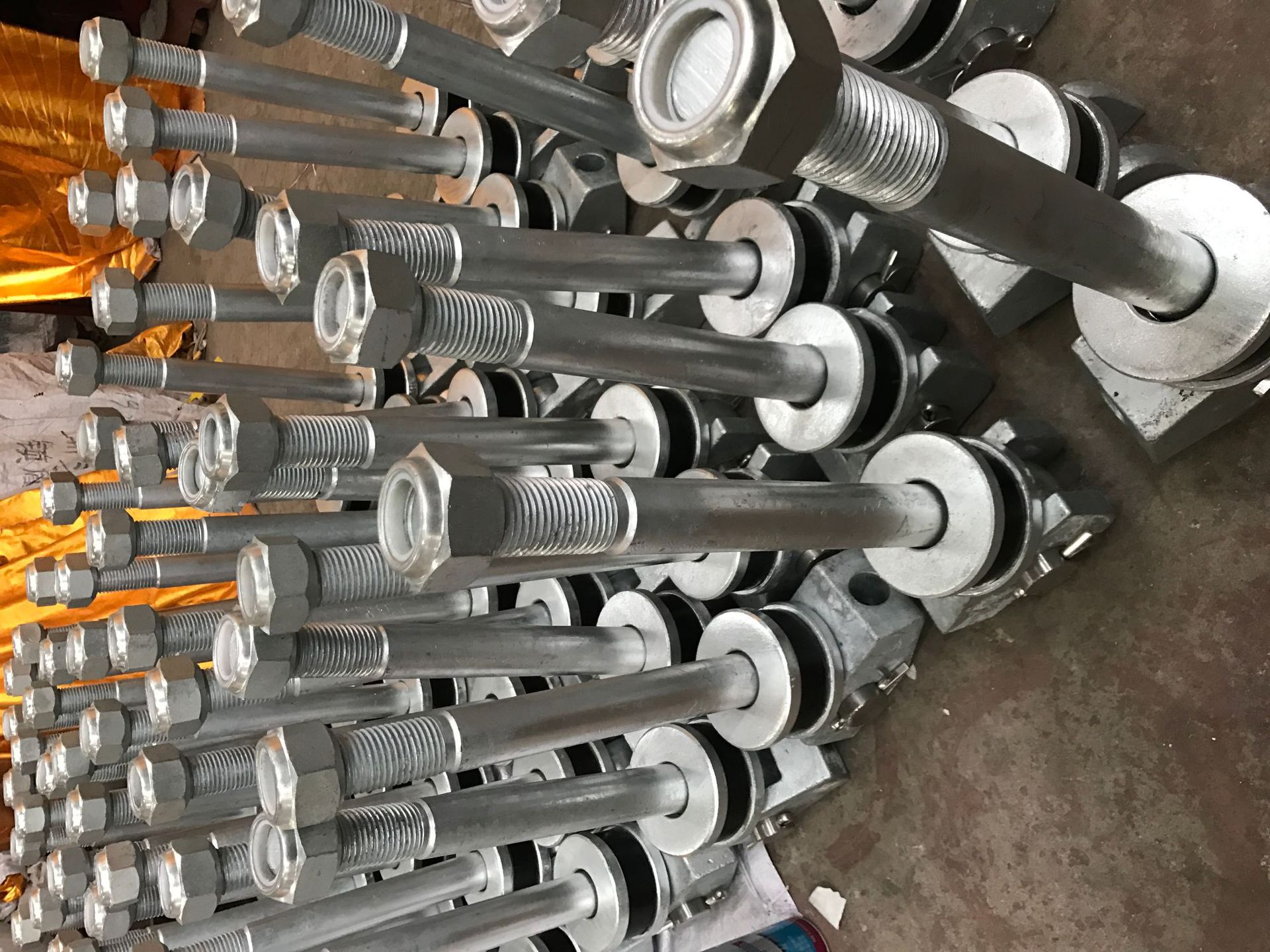 船用下开式舱盖压紧器压紧螺栓