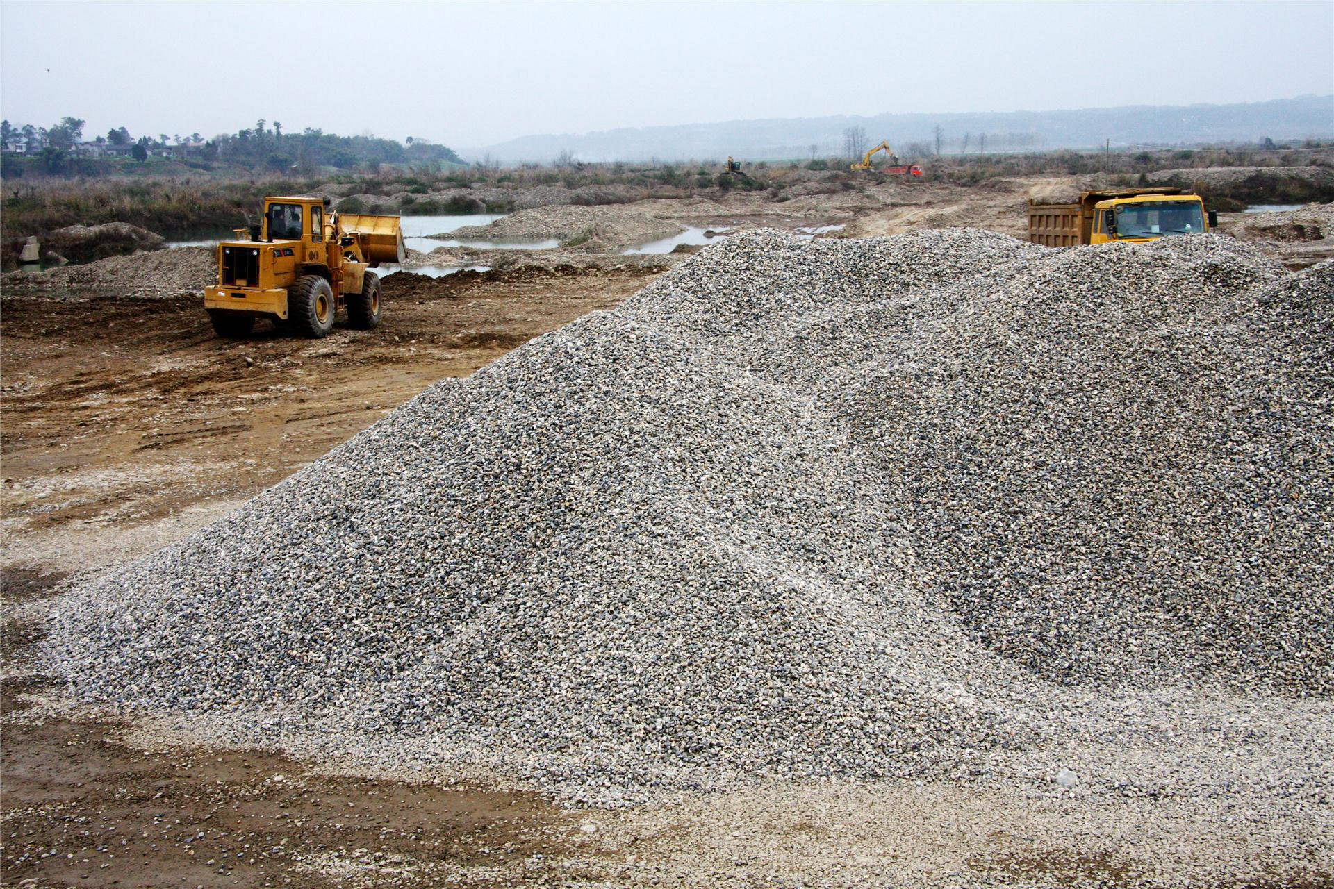 石子移动破碎站 移动碎石机产量 砂石破碎机厂家 188-211-50217