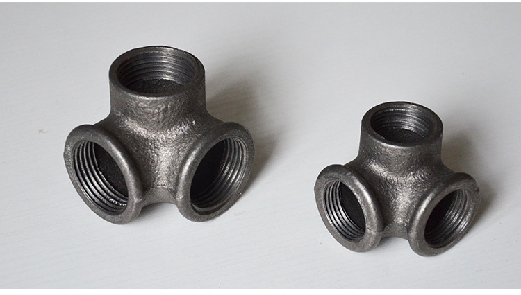 立体三通晾衣架用玛钢镀锌管件铁角三通工艺品管件黑三通创意灯饰