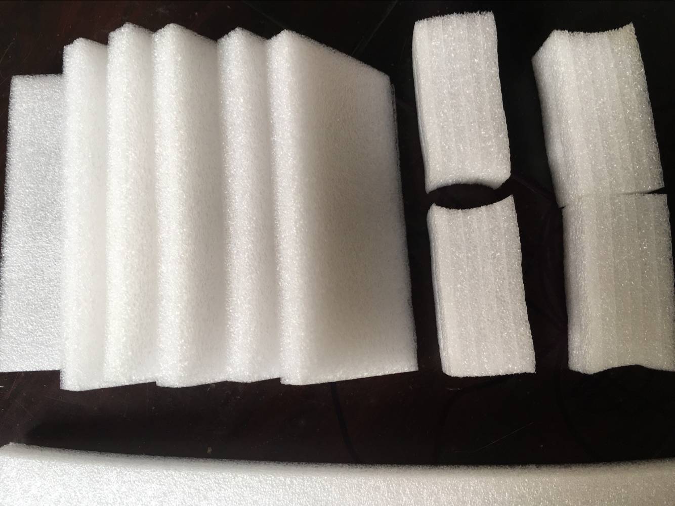 成都泡沫厂家订制 珍珠棉 发泡海绵泡沫 epe泡沫盒 epe泡沫垫