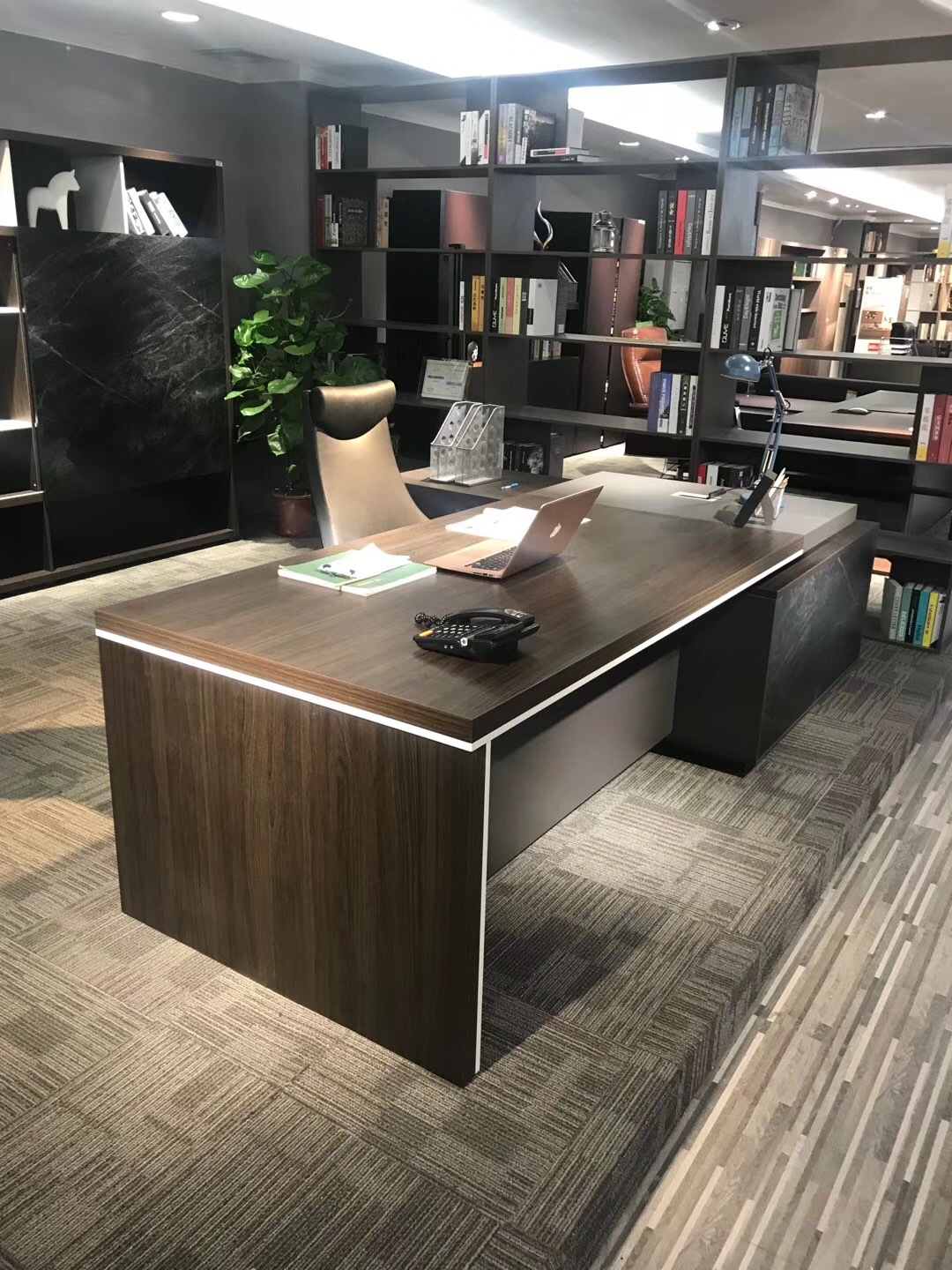 总裁办公桌简约商务办公桌