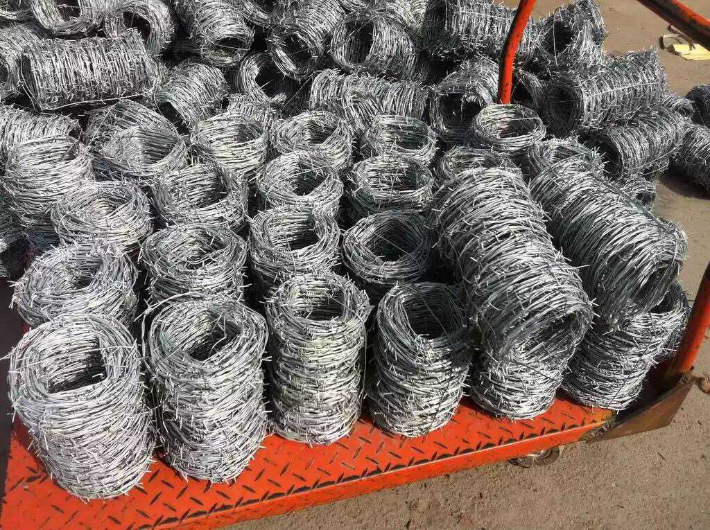 厂家直销 供应各种 刺线刺绳护栏网 围墙安全隔离刺网