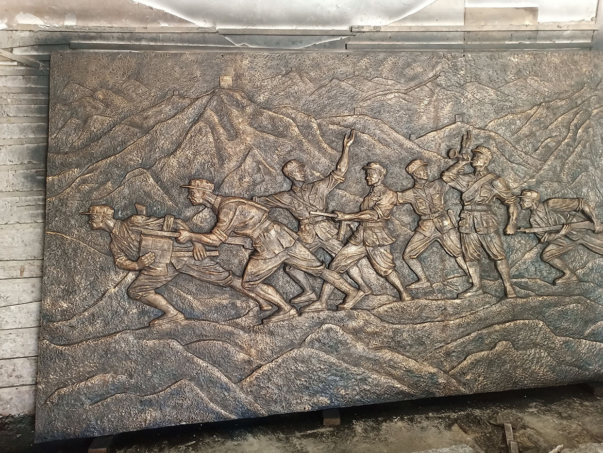 八路军新四军人民解放军浮雕艺术雕塑户外公园玻璃钢仿铜红军人物