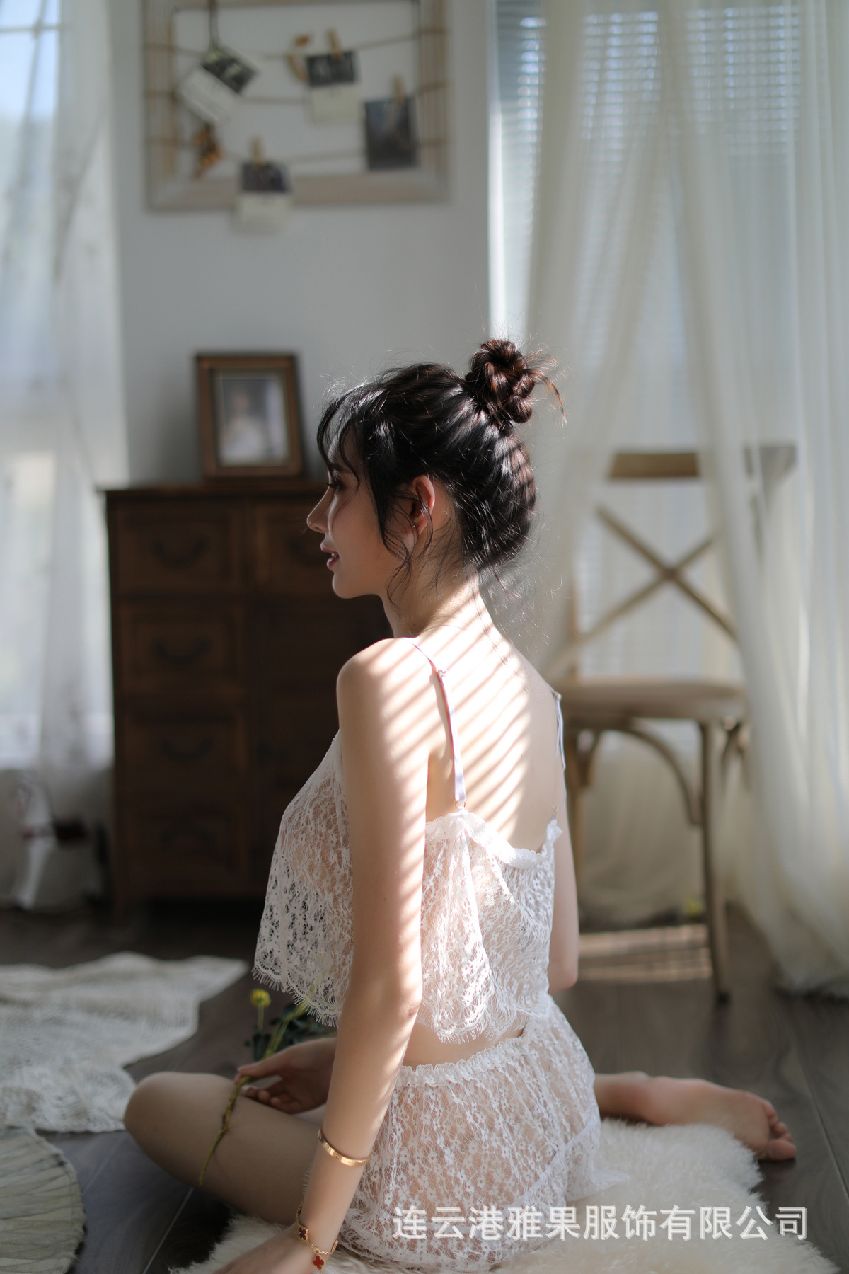 新款情趣内衣女装蕾丝情趣内衣性感镂空时尚吊带抹胸透明诱惑裹胸