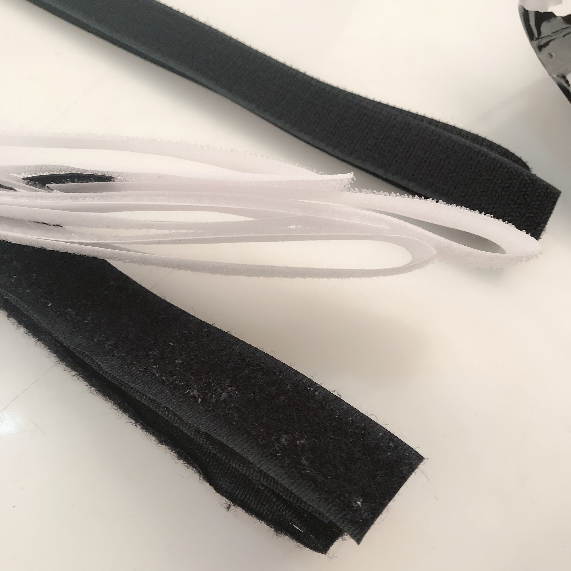 创意新款魔术贴扎带2条装粘扣带扎带批发2元店贴扎带地摊货源批发