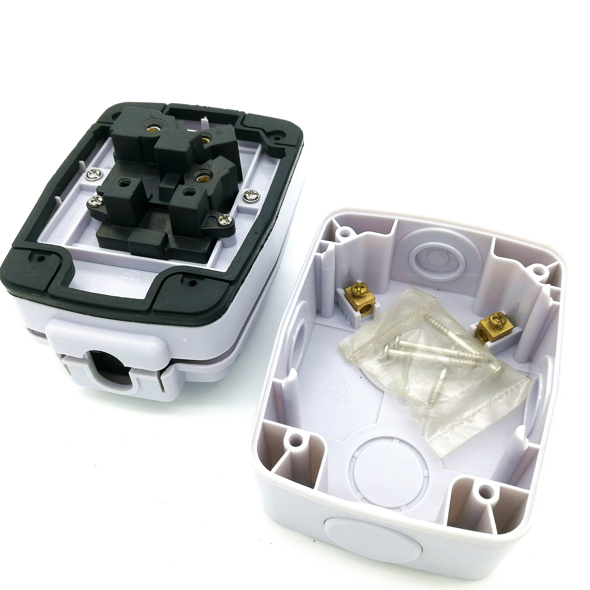 厂家直销防水墙壁户外插座密封外壳卫生间厨房用电花园庭院充电