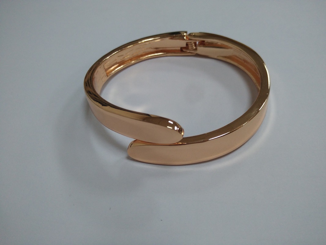 Best Seller in Europe and America New Fashion Jewelry Exaggerated Opening Metal and Resin Simple and Elegant Bangle Bracelet