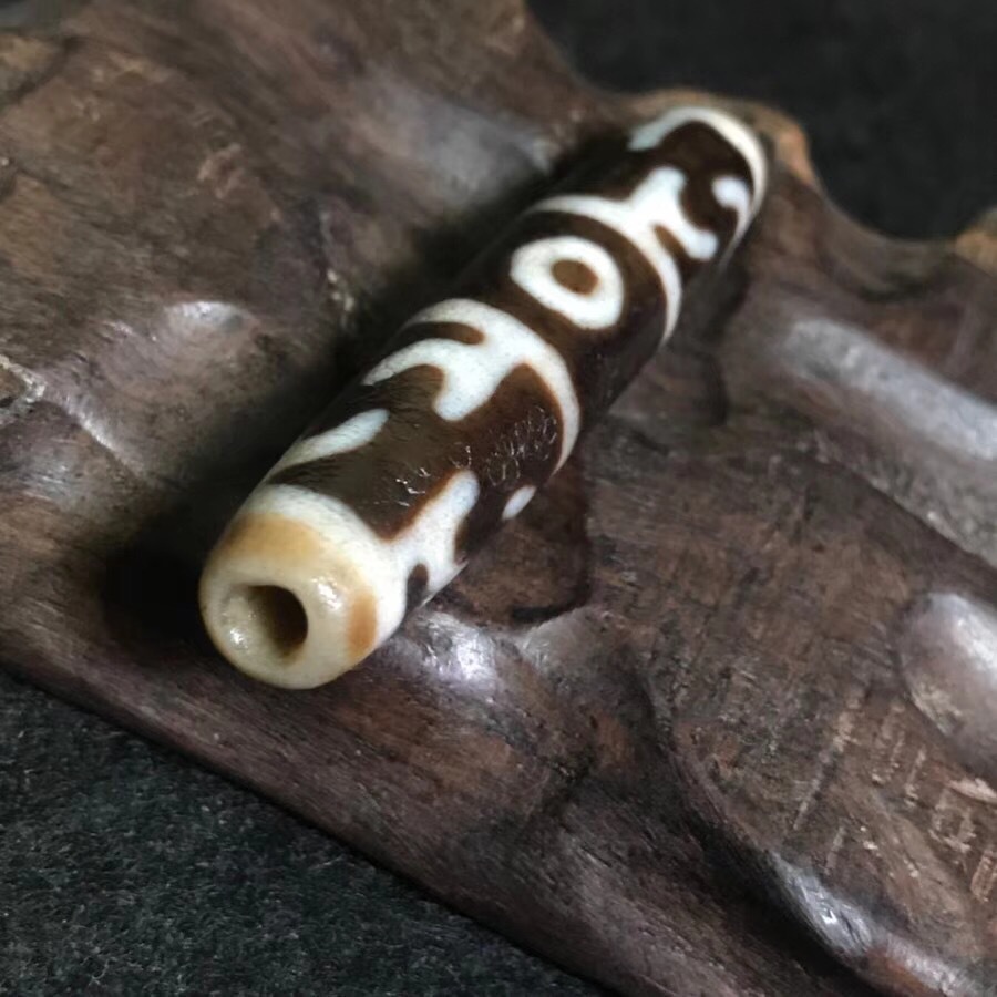 老料高油包装莲师法器三眼天珠 咬色分明 沁色自然 色泽温润