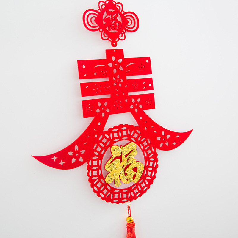厂家直销2019春节灯笼中国结红字春字挂件烫金布装饰