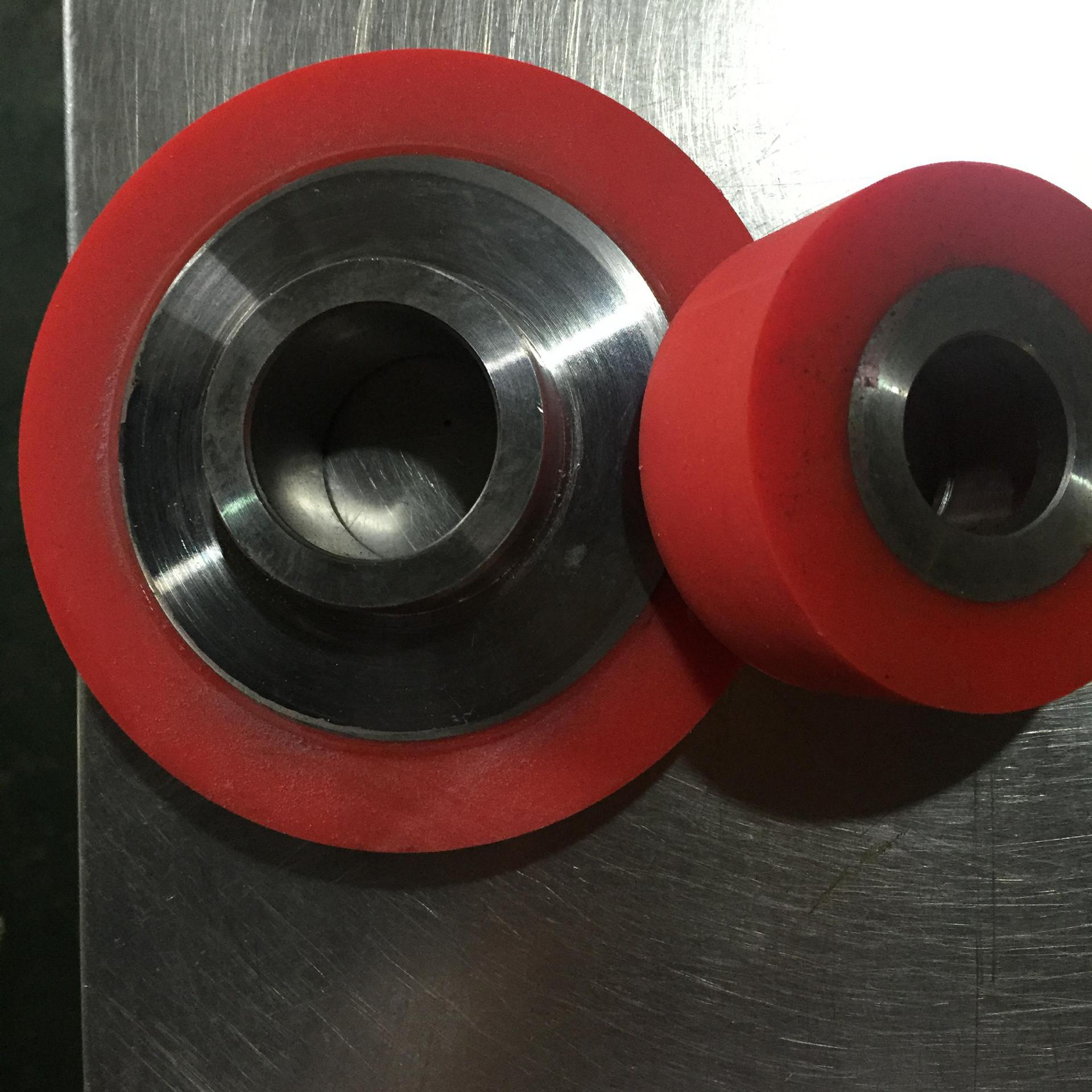 定制聚氨酯胶轮铁芯包胶加工 苏州聚氨酯pu胶轮聚氨酯轴承包胶轮