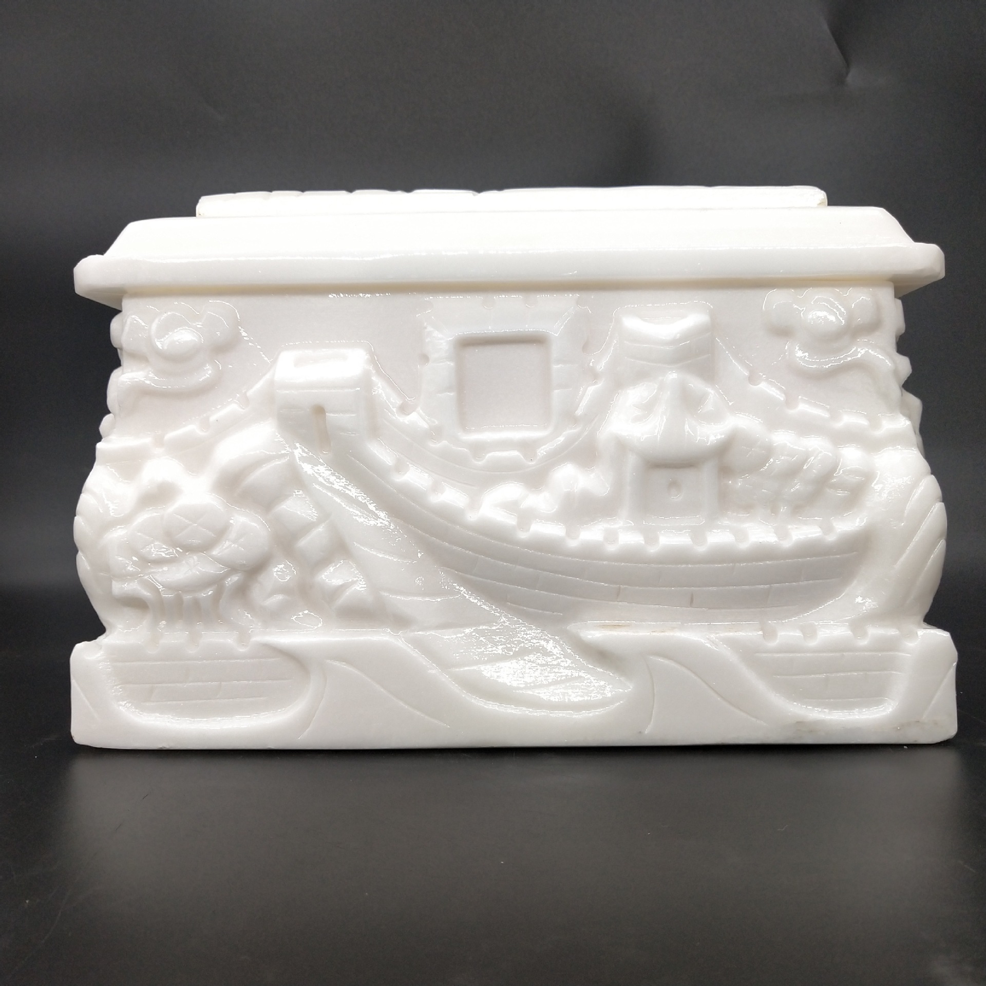 厂家供应川白玉长城骨灰盒殡葬用品批发各种高低档骨灰盒