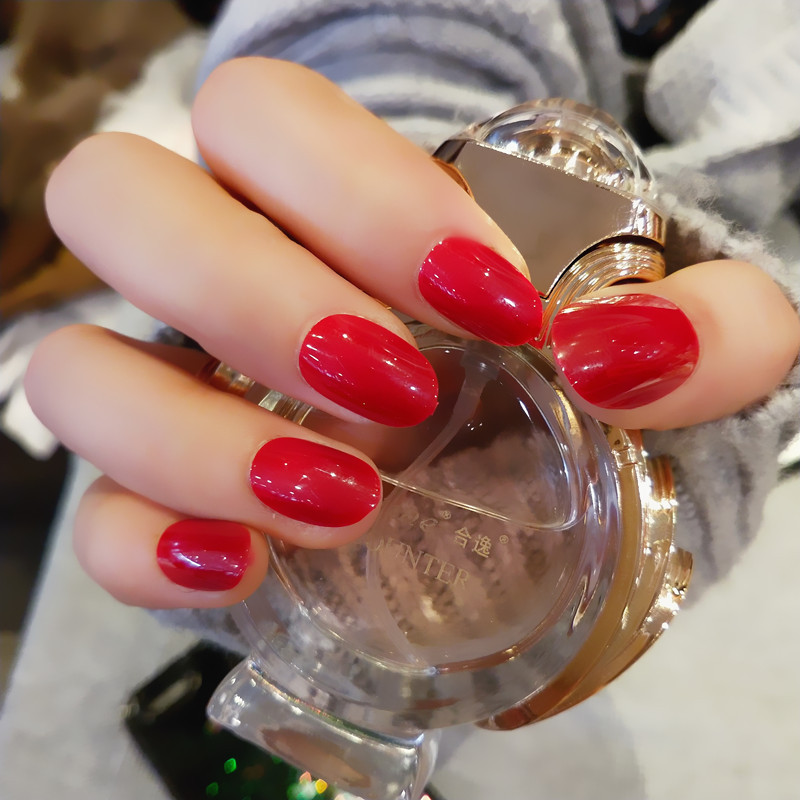 d6喜庆亮红新娘美甲成品可拆卸穿戴纯色中长假指甲持久防水显手白