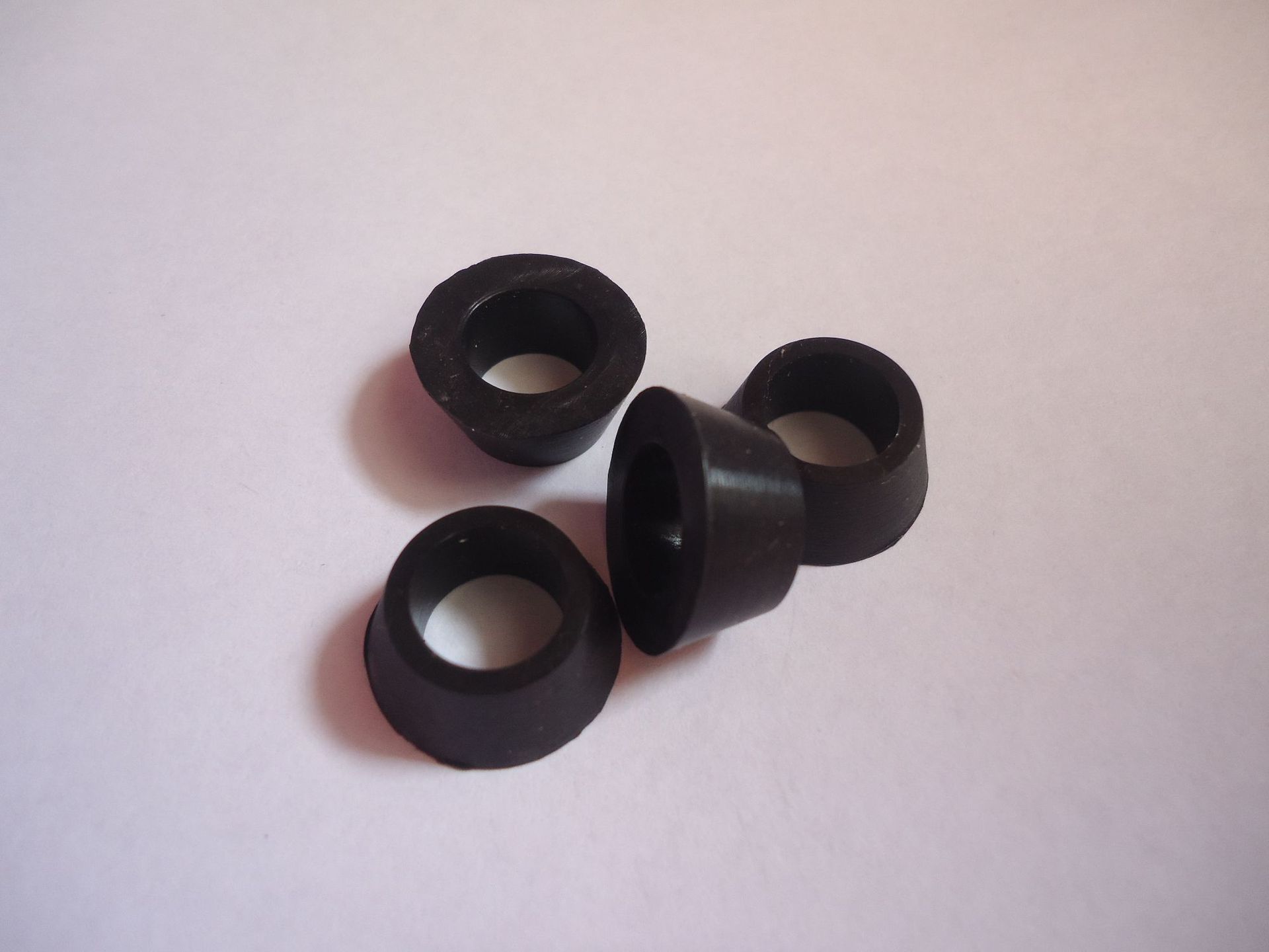 厂家供应 橡胶锥形套 两头通硅胶套 大小头橡胶过线套 保护套