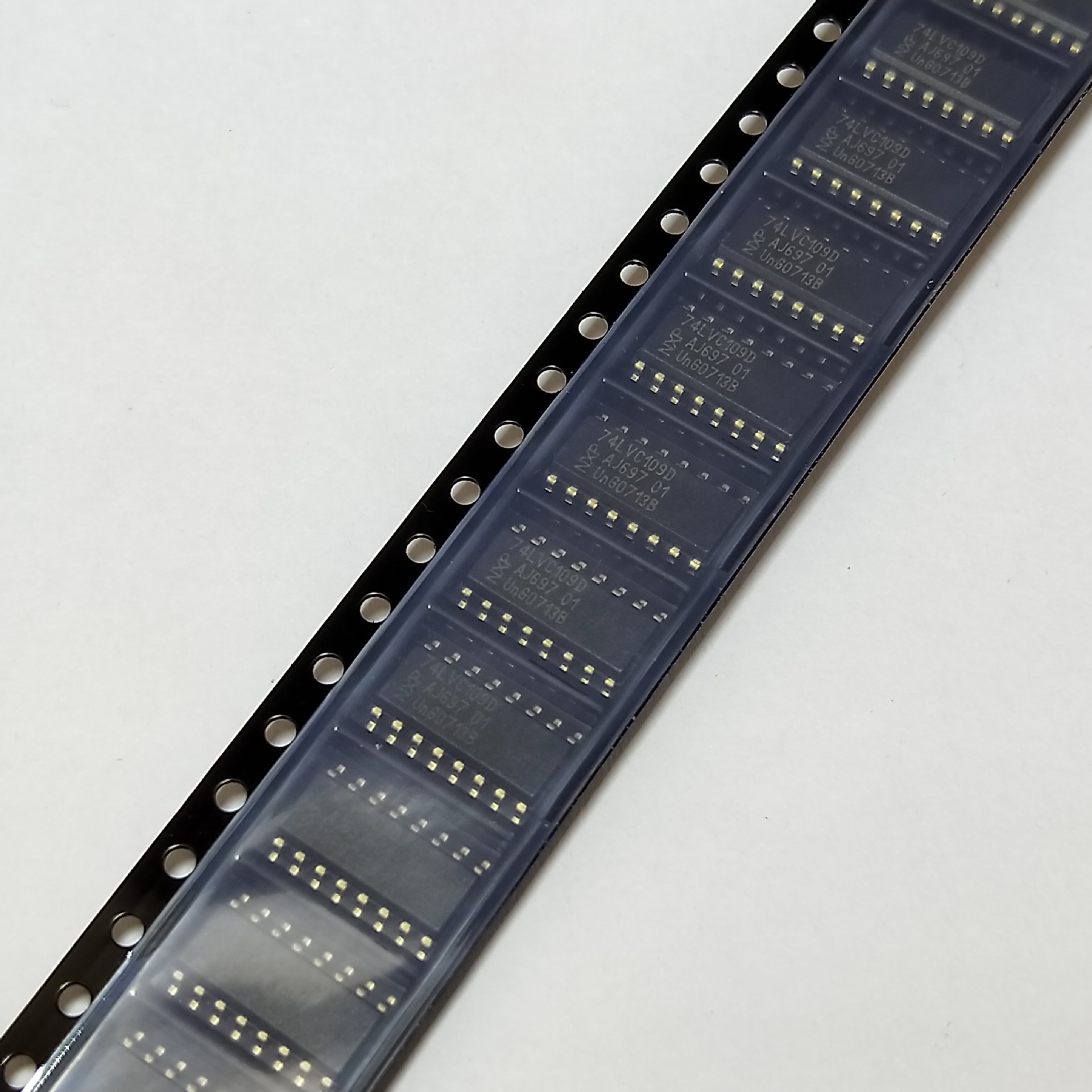 74lvc109d 双jk触发器3.3v具有置位复位ic芯片 原厂原装现货供应