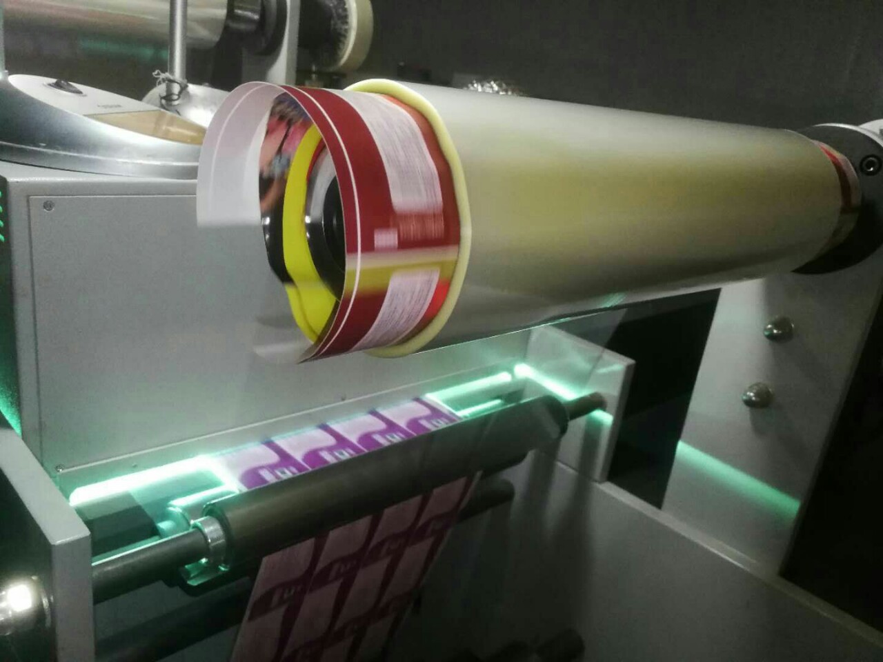 厂家直销320uv上光转印覆膜印刷机