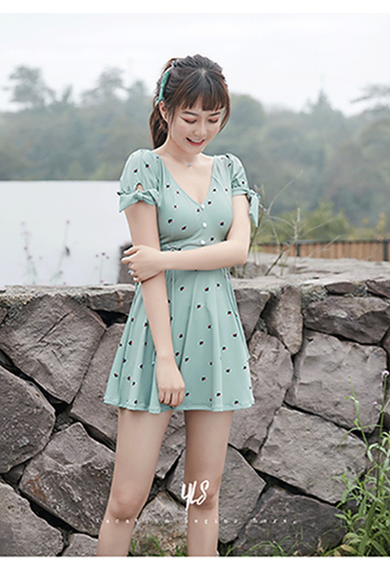 泳衣女保守遮肚显瘦泡泡袖平角连体裙式2018新款学生泡温泉游泳衣