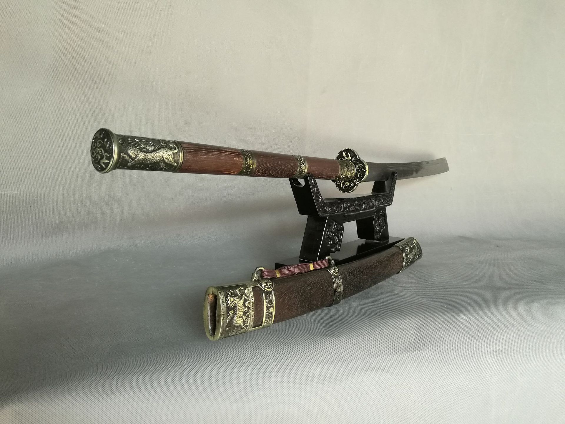 鸡翅木康熙战刀