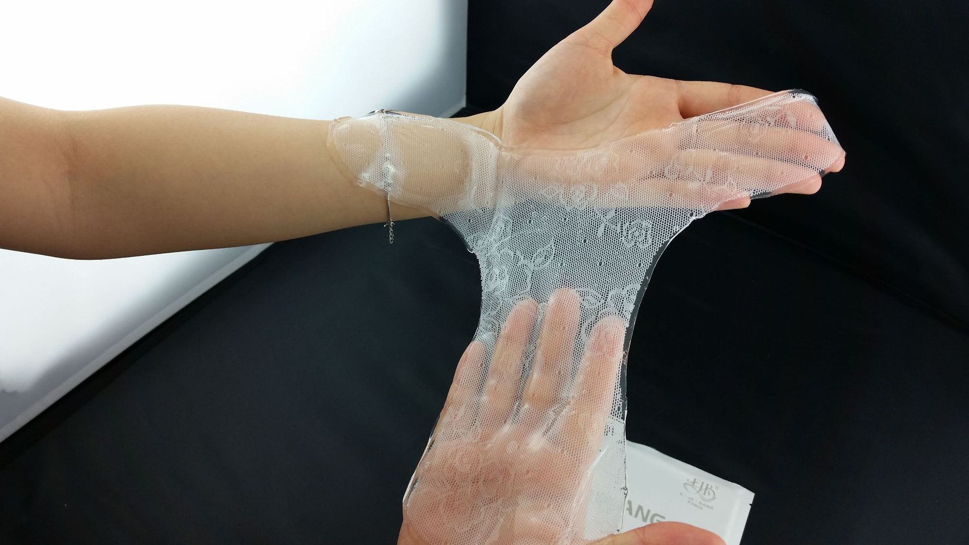 内膜实拍配合着上弹力棉内裤,使其t膜更贴肤,防侧