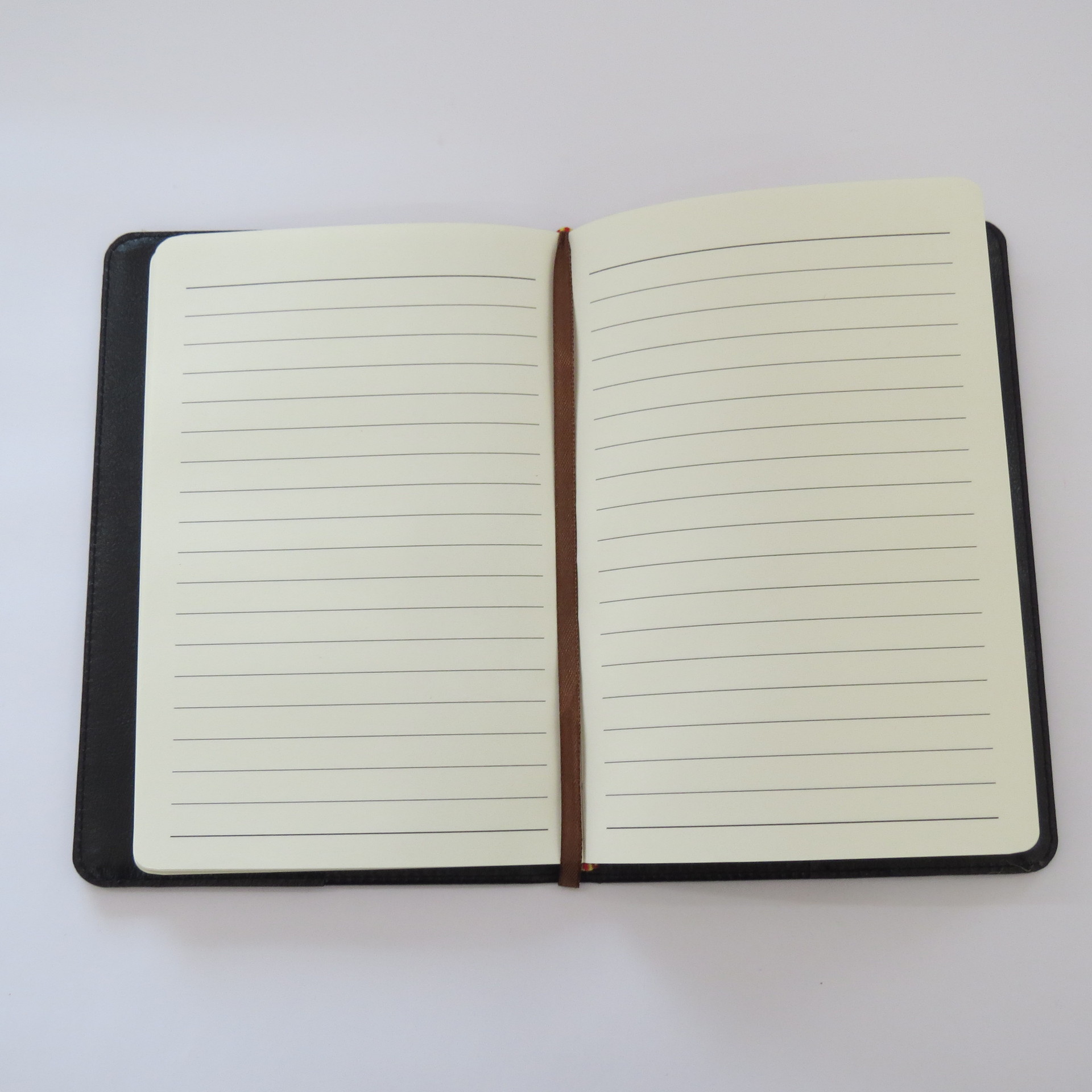 厂家定做皮革证书活页册办公记事本工作笔记通讯录烫金哑银可定制