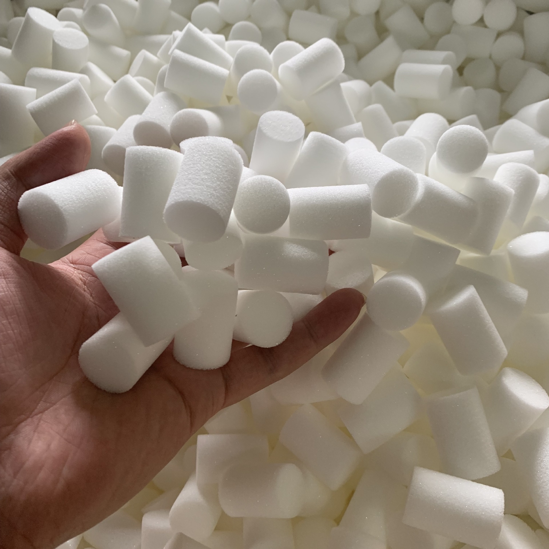 厂家 高密度海绵柱 地热管道清洁海绵子弹 船舶内壁海绵射弹柱子