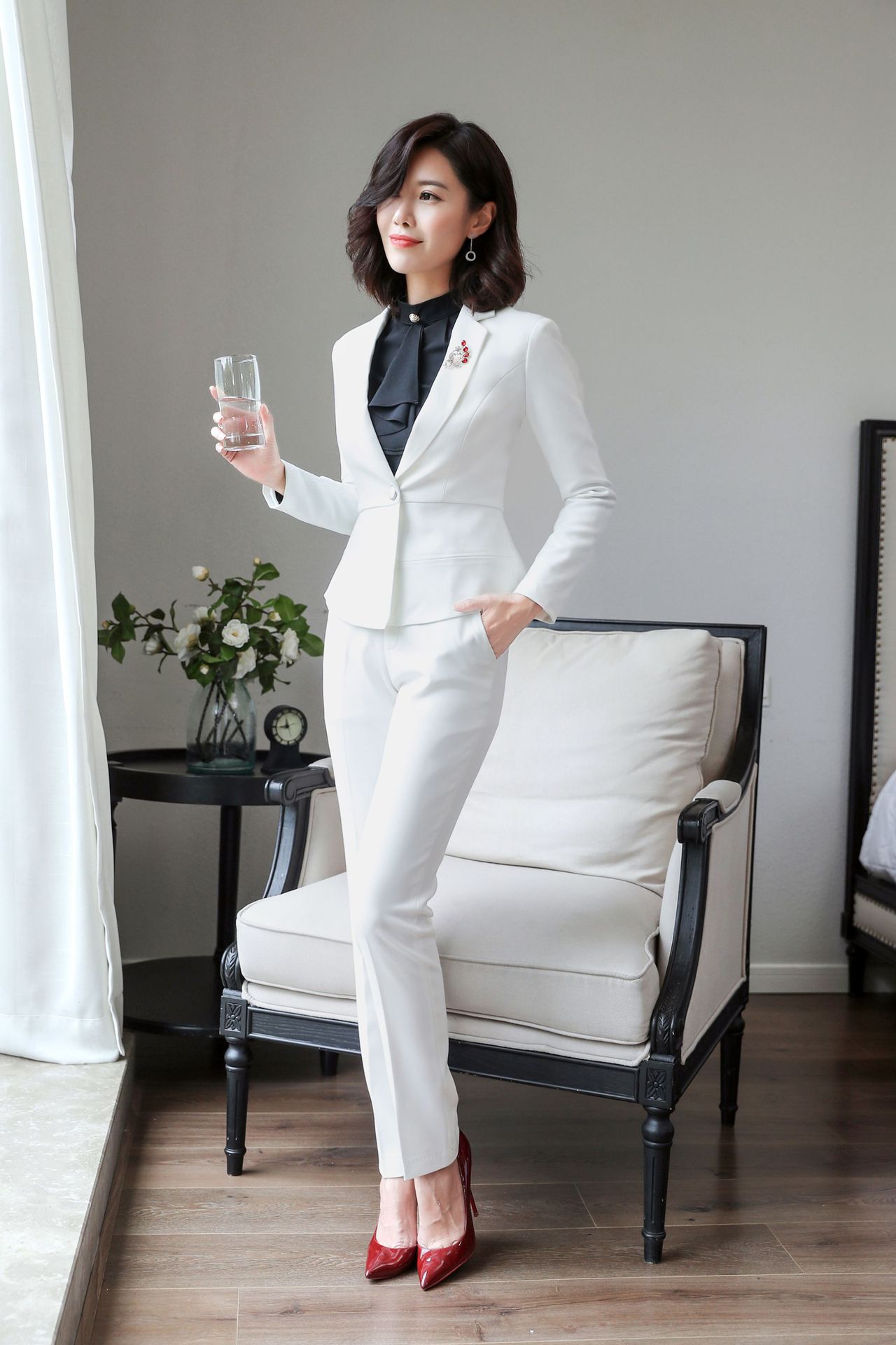2019夏季新款职业女长袖西服套装套裙修身西装珠宝师美容师工作服
