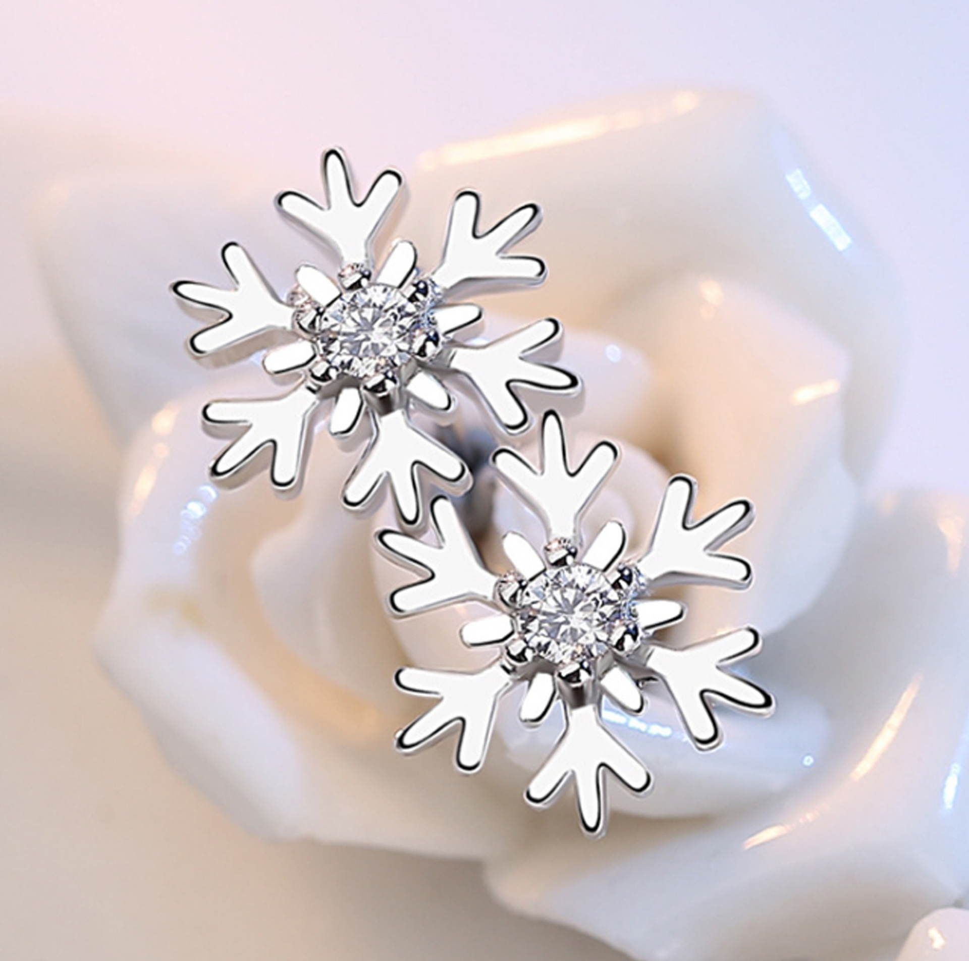 韩国版雪花耳钉女 镂空耳环 镀银耳钉 女士圣诞节礼物锆石耳饰品