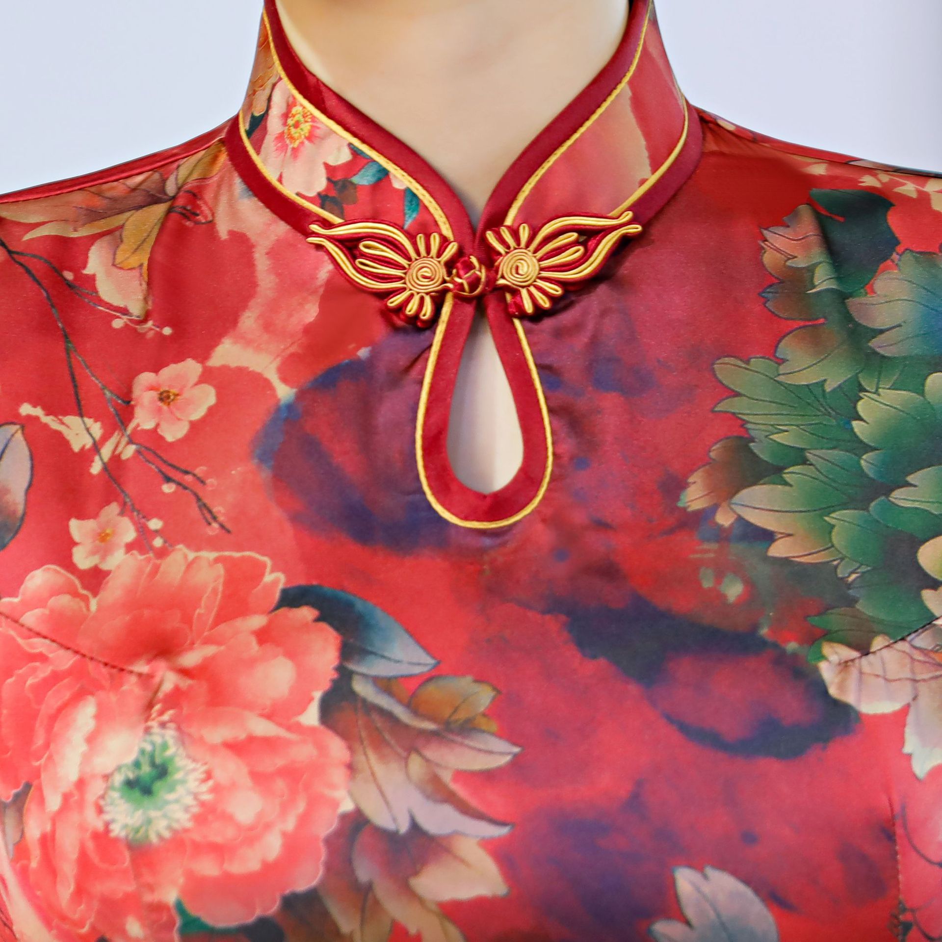 厂家直销新款修身显瘦中长丝绸旗袍 复古印花气质礼仪旗袍批发