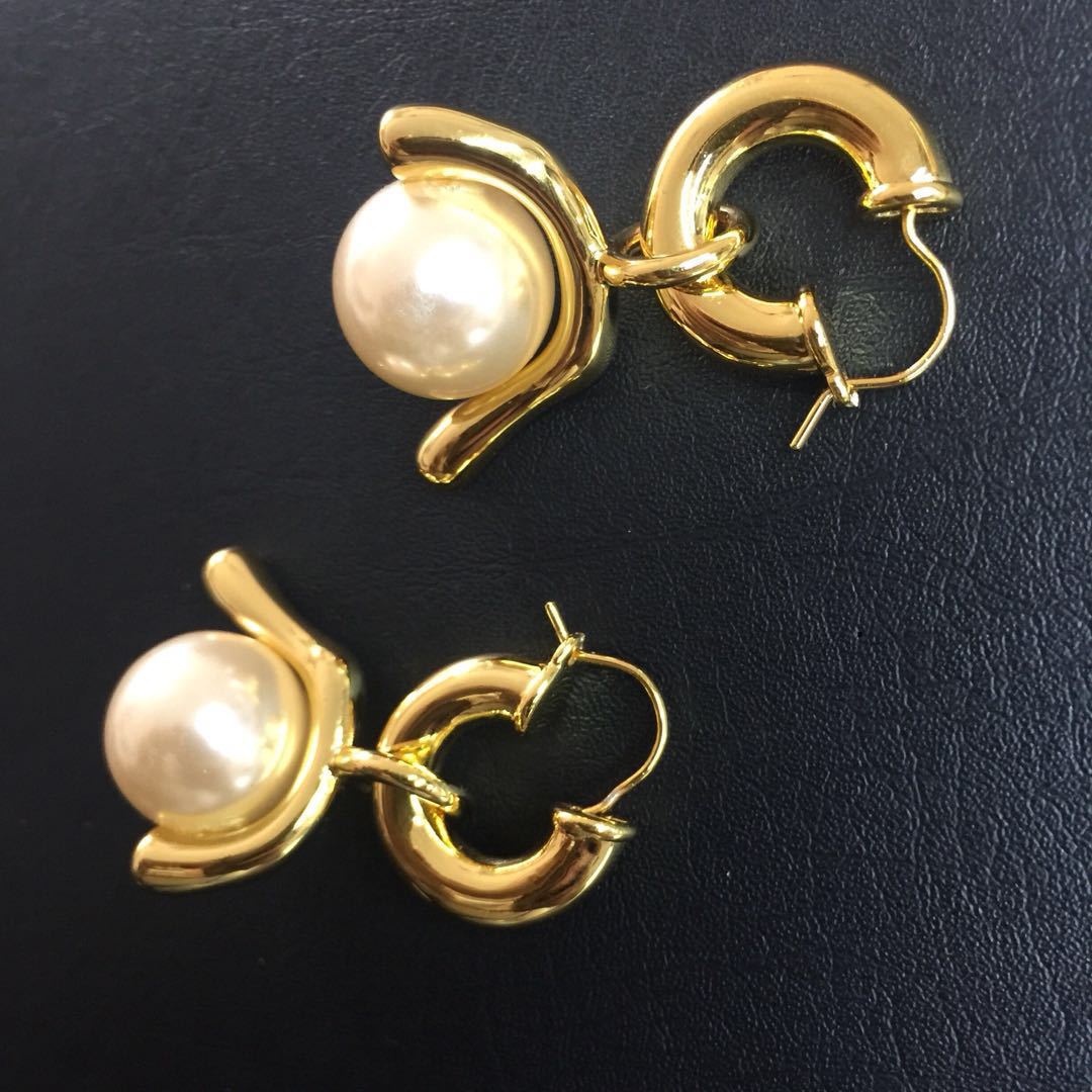 celin耳环简约金属风时尚潮人个性黄铜镀真金可拆卸耳钉