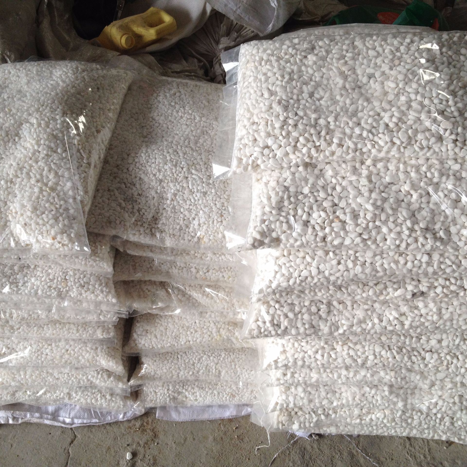 3~5mm,4~6mm,6~9mm白色鹅卵石 水族箱罗汉鱼缸底砂鱼缸造景材料白玉石