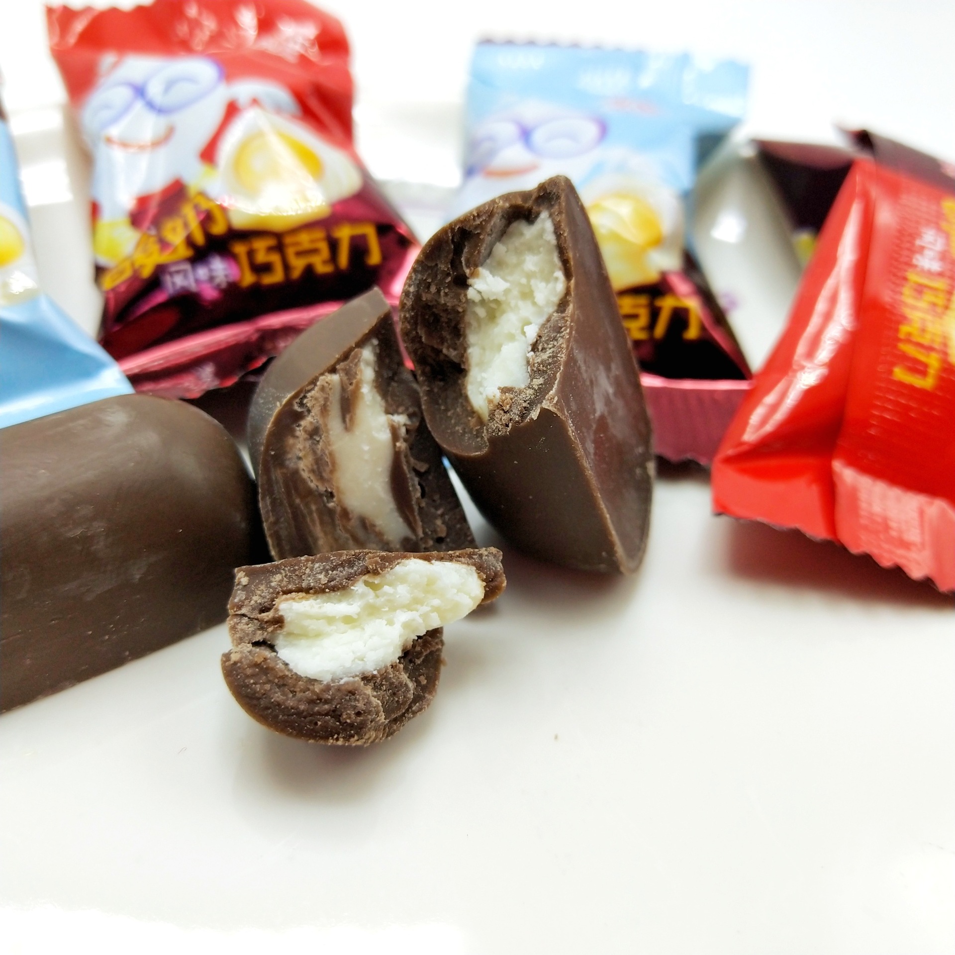 巧克力酸奶风味巧克力糖果喜糖零食年货500g约45个莱诗奥巧克力