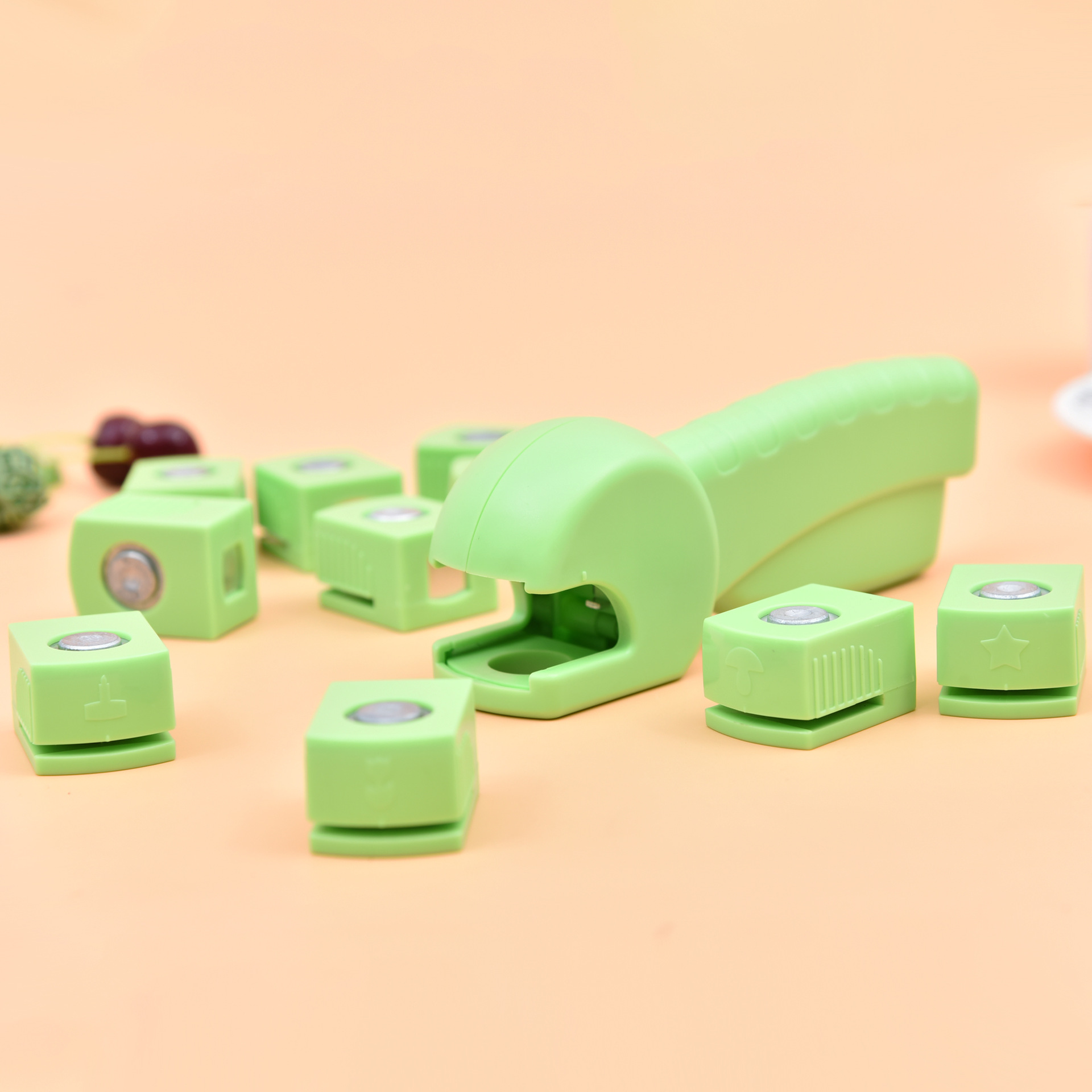 儿童大号盖章剪纸卡片压花器星星套装印花机压花机玩具