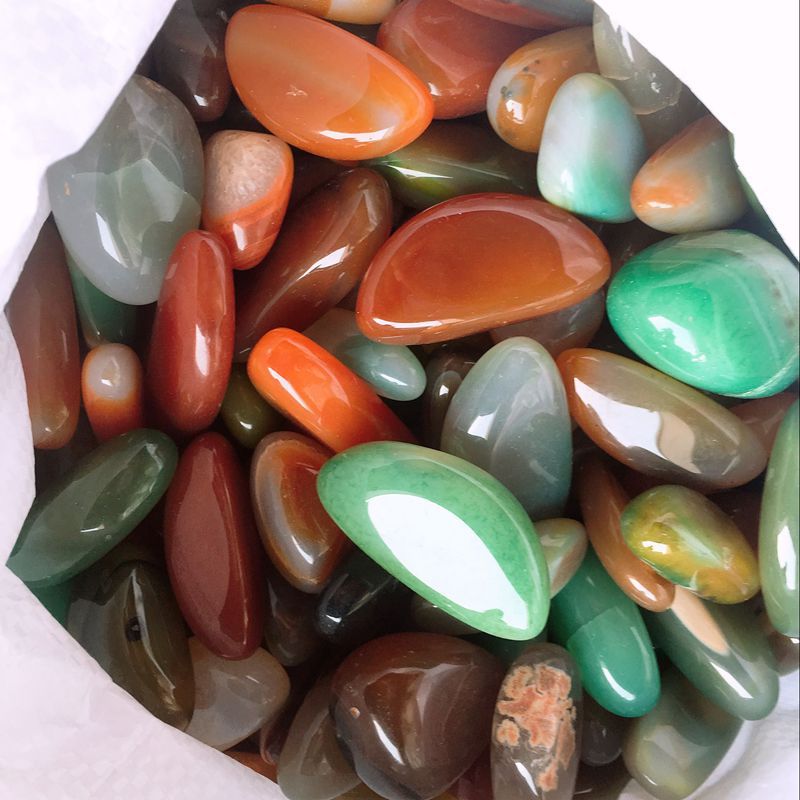 玛瑙雨花石月牙玛瑙彩色雨花石玛瑙石彩色石子5mm-5cm鹅卵石批发