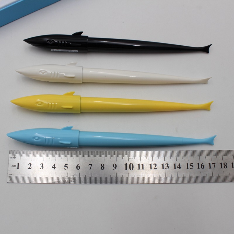 批发钢笔传人鲨鱼造型钢笔学生正姿练字钢笔大尖两用彩色钢笔文具